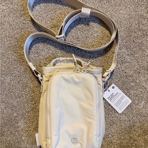 Lululemon Cream/Off White/ Ivory Crossbody Water Bottle Bag